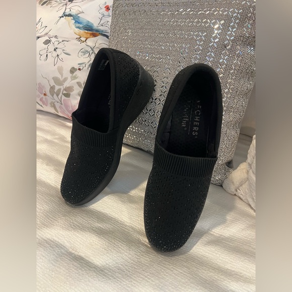 Skechers Martha Stewart Black Slip-On Comfort Shoes - Picture 4 of 11
